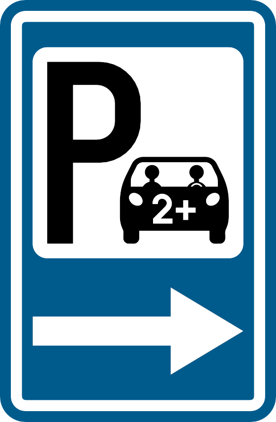 Panneau bleu avec un P, une voiture portant la mention « 2+ » et une flèche vers la droite.